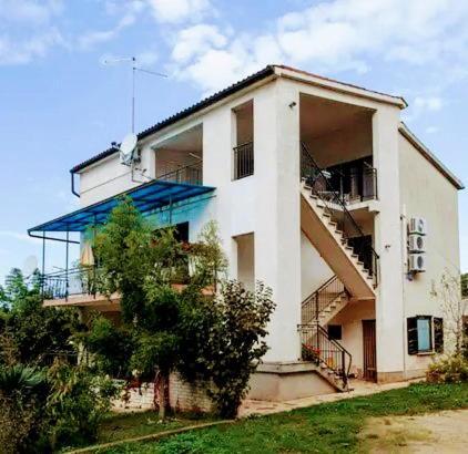 Guesthouse Resan Medulin Exterior photo